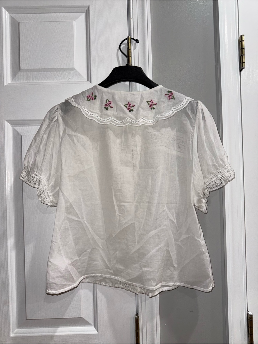 White Embroidered Peter Pan Collar Blouse with Lace Trim NWOT - Picture 3 of 3